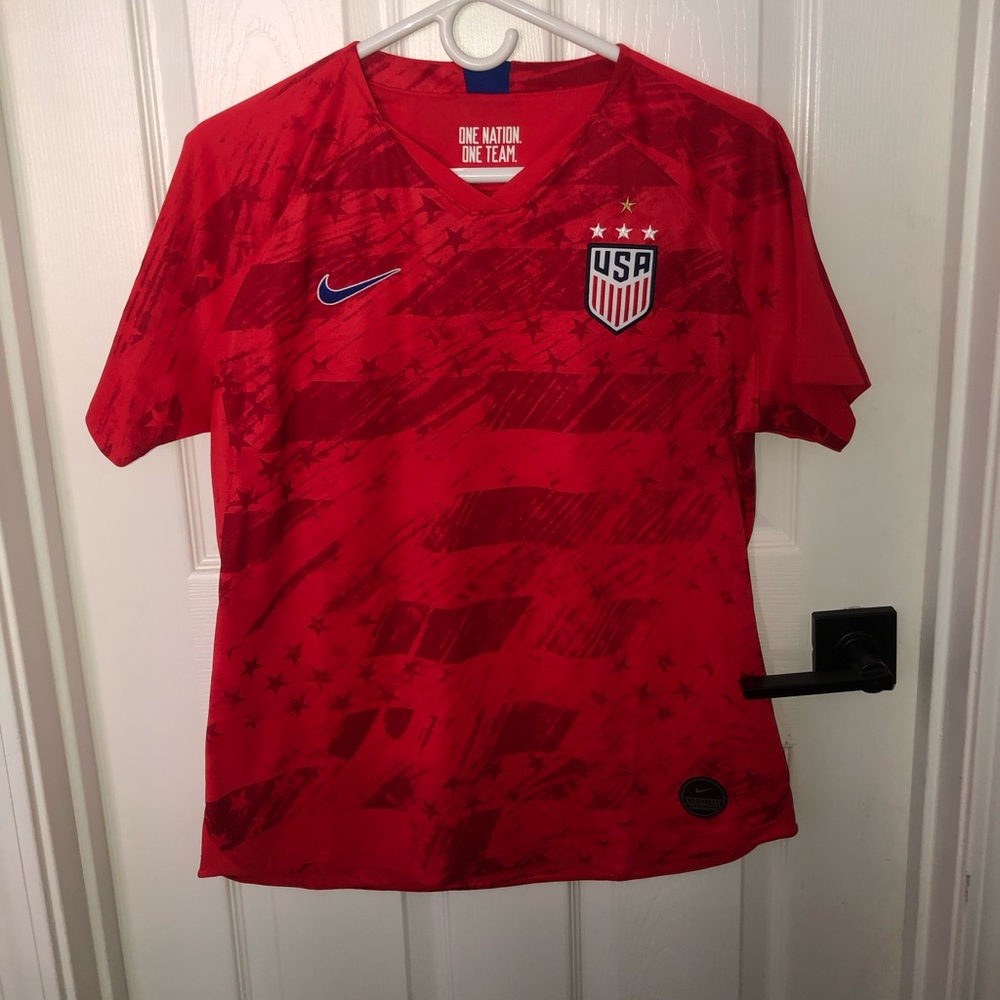 NWOT USWNT OFFICIAL JERSEY! SIZE L!